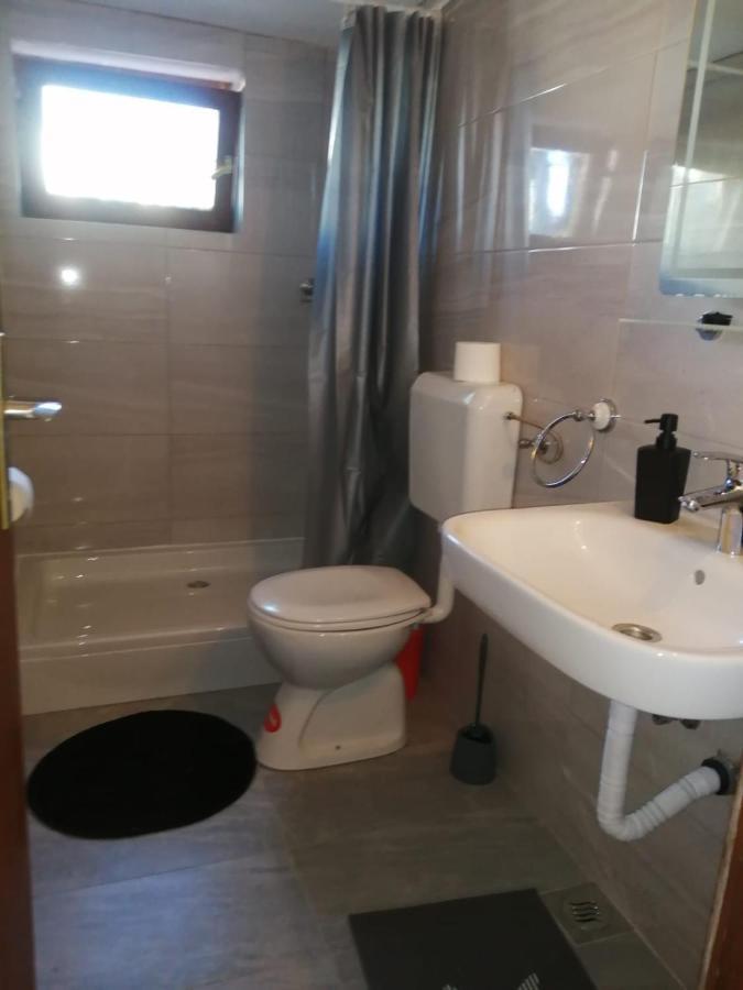 Apartmani Rosanda 2 Petrčane Kültér fotó